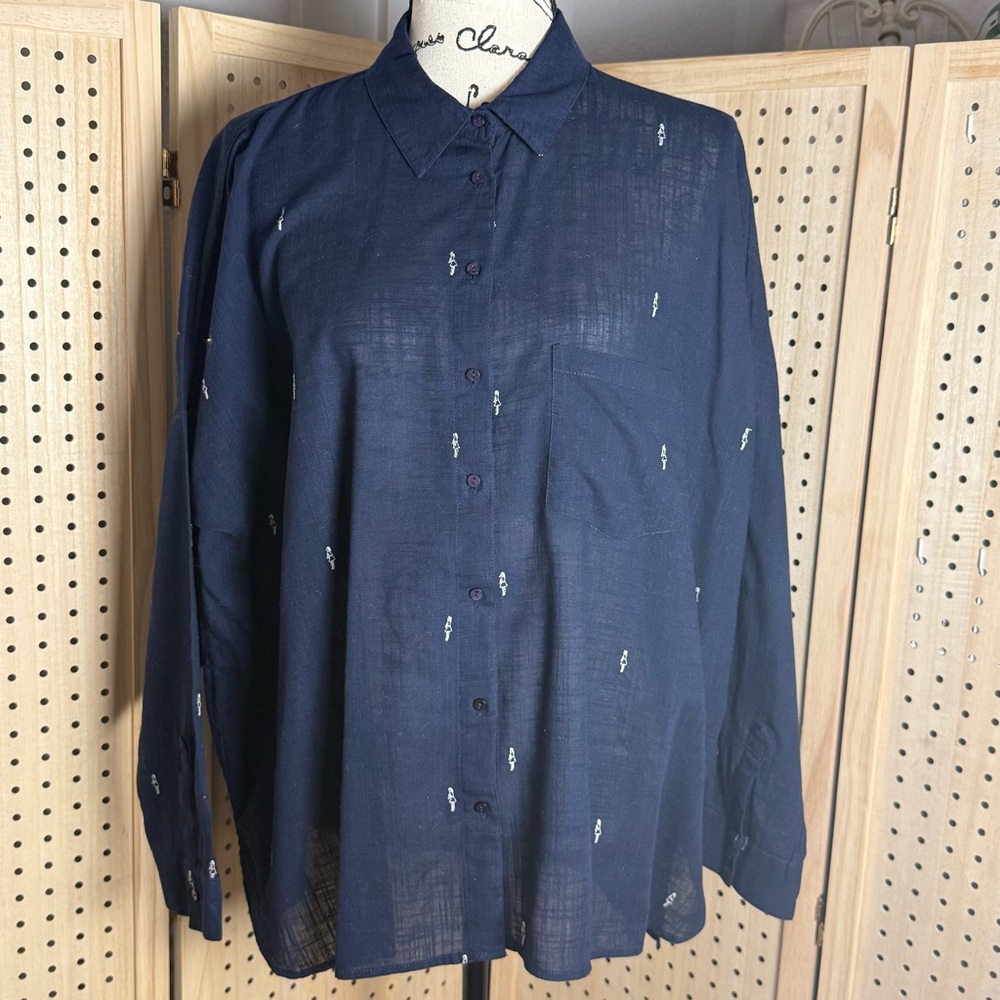 ZARA‎ Basic Navy Embroidered Button Down Shirt Lo… - image 2